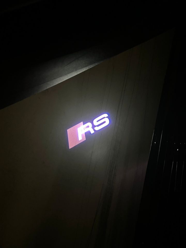 LED Audi RS Logo Türbeleuchtung Projektor