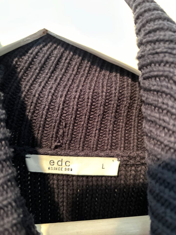 Schöner Strickpullover Esprit Gr.L in Flensburg