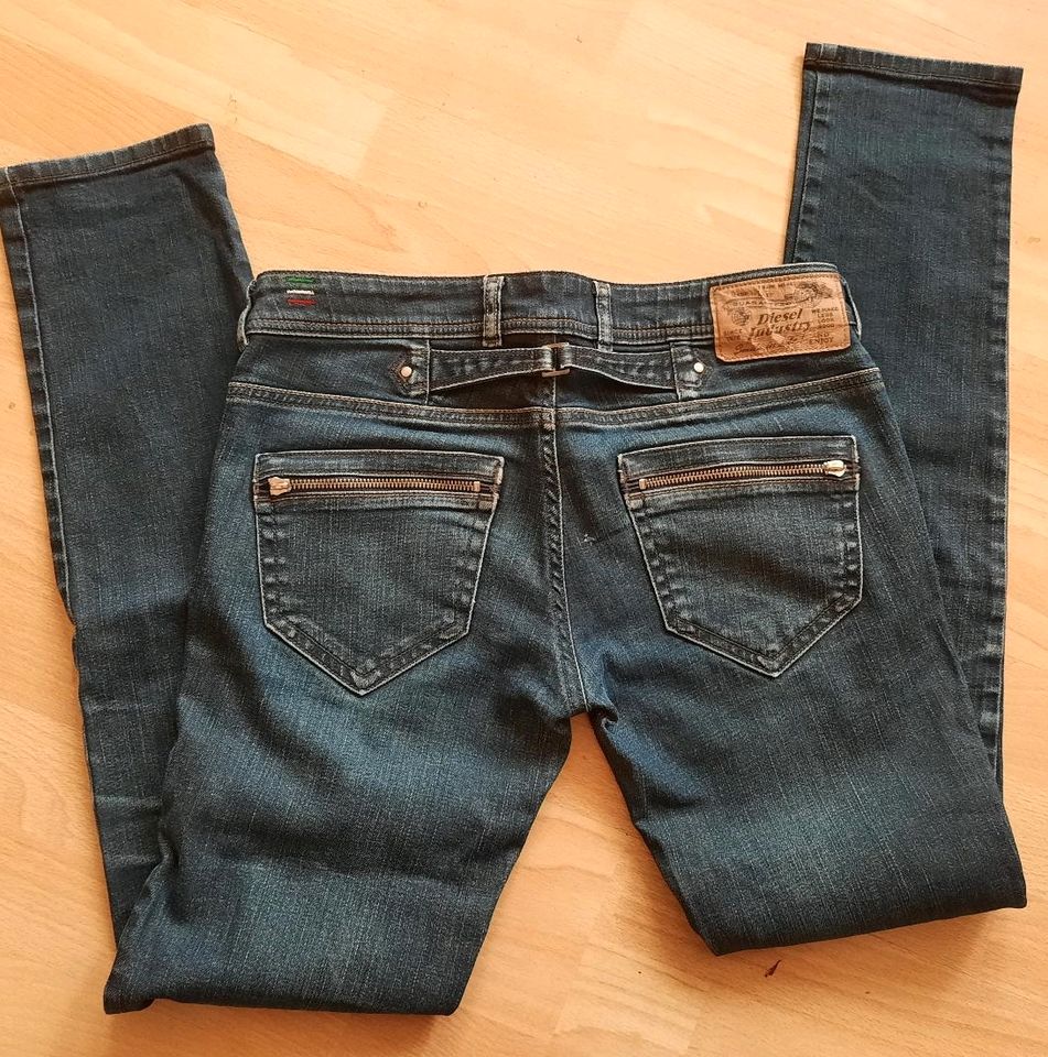 Diesel Jeans  29/32   Skinny in Velten