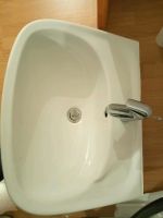 Waschbecken Bad Handwaschbecken weiß mit Armatur Bad Godesberg - Friesdorf Vorschau