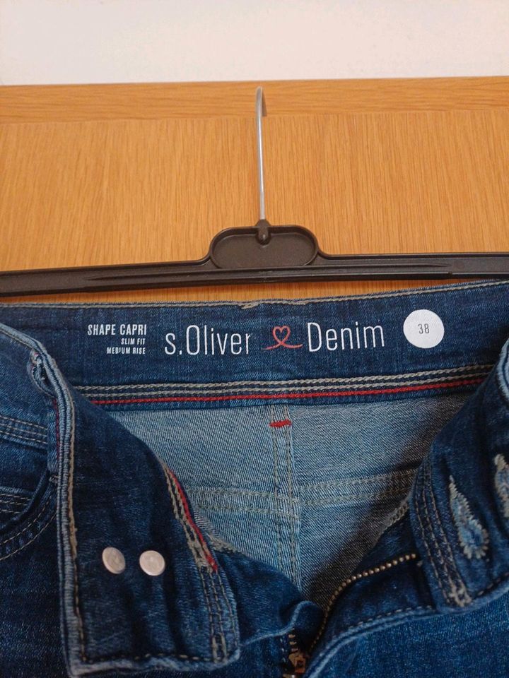 Damen s.oliver Capri Jeans Größe 38 inkl Versand 14 Euro in Meßkirch