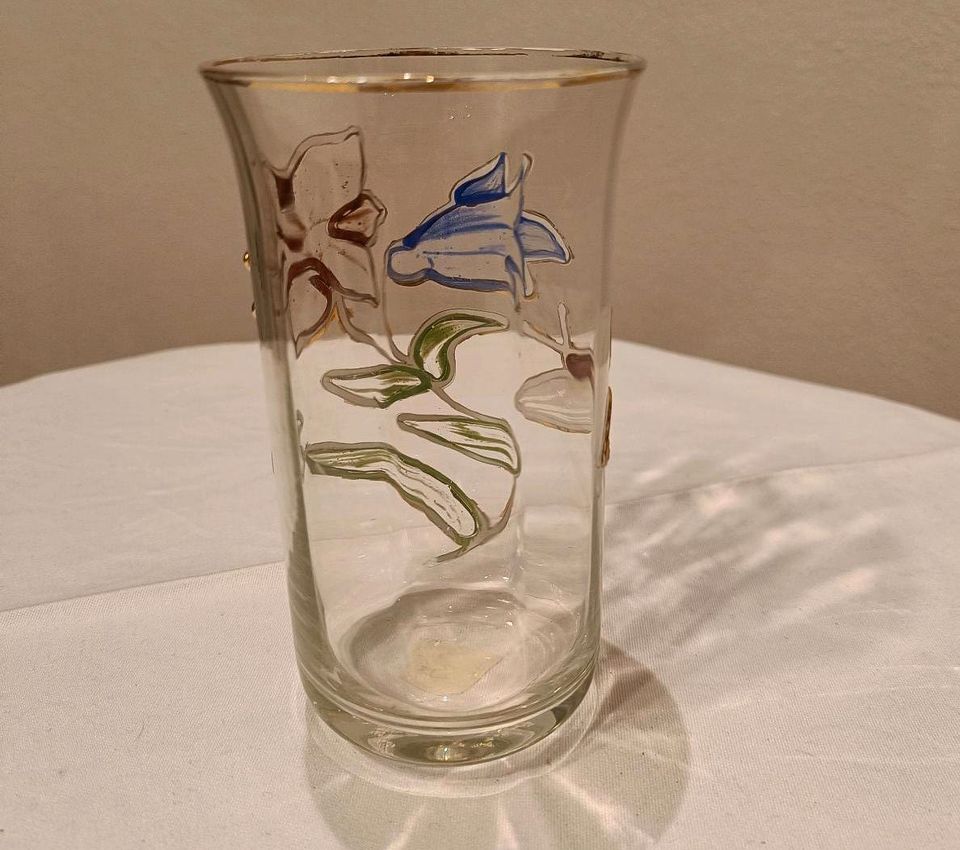 Schöne Vase aus Glas in Neusäß