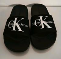 Calvin Klein - Schlappen-Slipper-Badeschuhe *Neu* Hessen - Seeheim-Jugenheim Vorschau