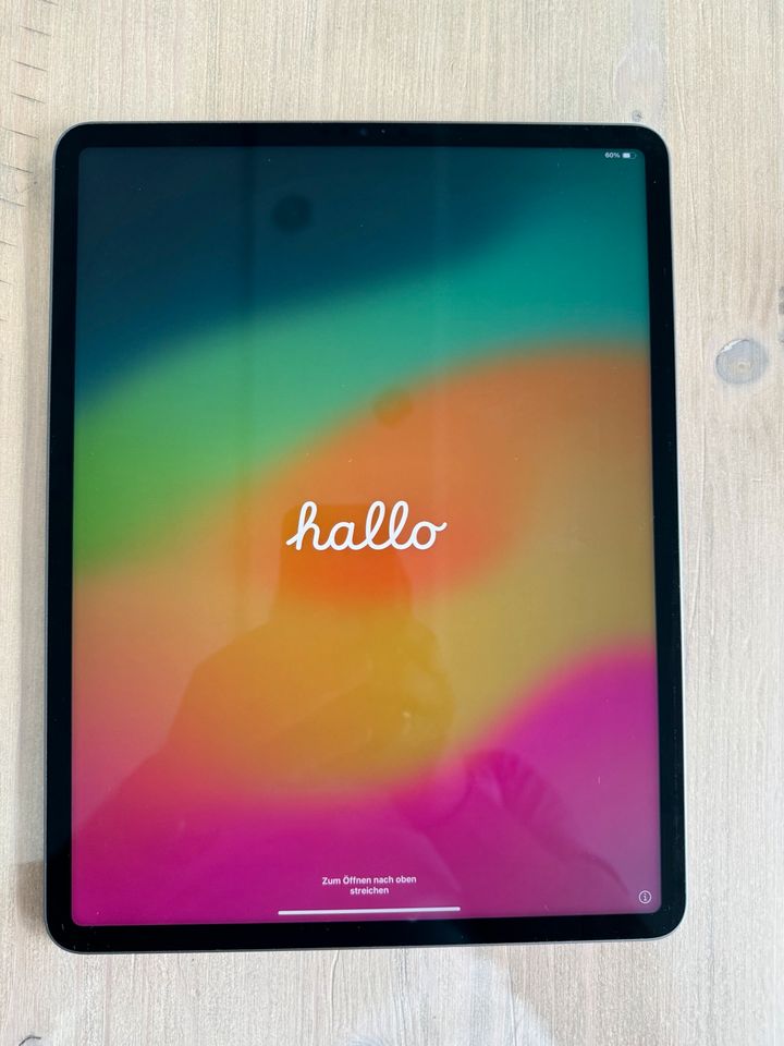 iPad Pro 12,9 mit M1, 256GB, Apple Pencil 2, Hüllen in Helsa