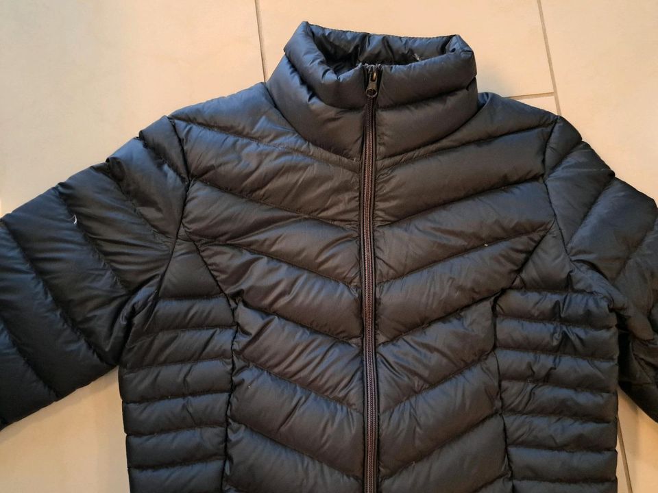 Leichtgewichtjacke. Daunenjacke. Gr. 38. C&A. Schwarz. Neuwertig in Niederzier