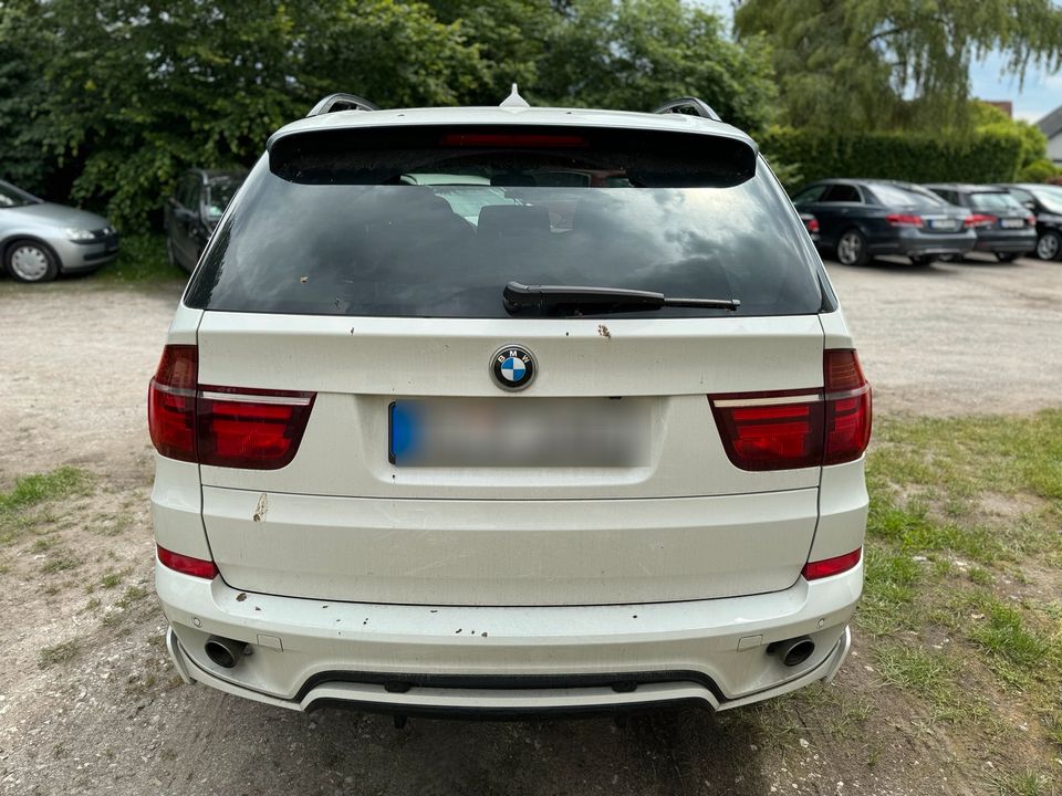 BMW X5 4.0d X-Drive * MASSGESITZE SITZHEIZUNG-BELÜFTUNG AHK in Steinhagen