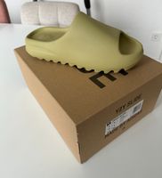 YEEZY SLIDE RESIN / EU 42 / US 8 / NEU DS Nordrhein-Westfalen - Neuss Vorschau