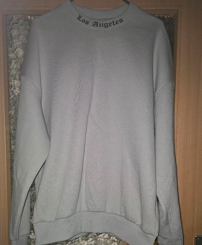 Los Angeles Pullover gr.xs in Magdeburg