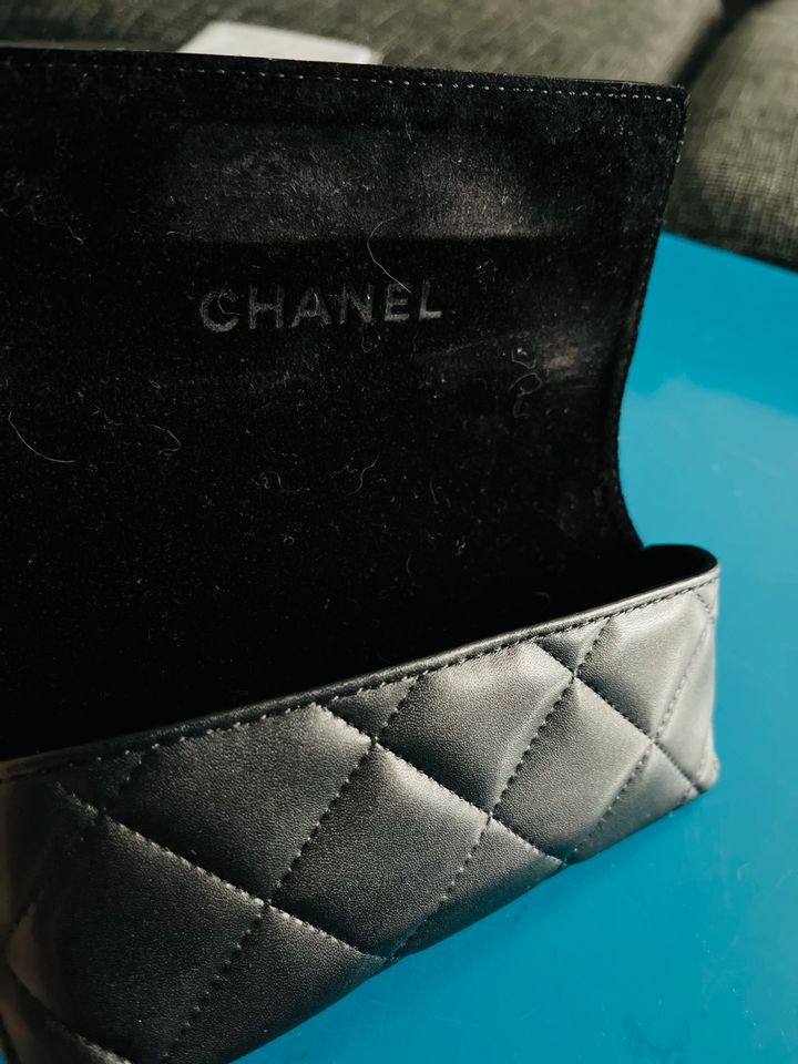 Chanel Brillenetui, Heft, Tuch, Geschenkverpackung in Berlin