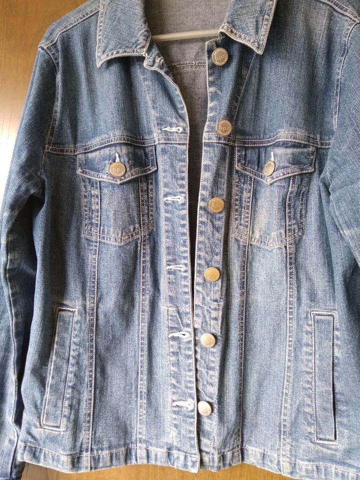 Damen Denim Jacke Gr.40 und Only Bluse Gr.38 zusamme in Merzig