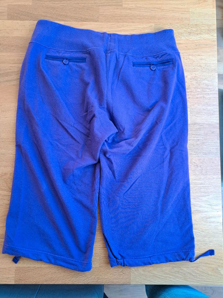 Nike lila Sporthose ¾ 44/46 in Dietmannsried