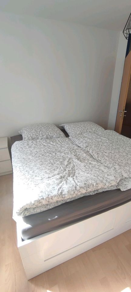 Ikea Brimnes Bett *neuwertig* komplett mit Matratzen in Jena