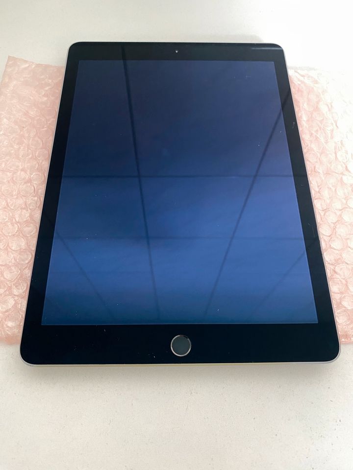 ⭐️⭐️ APPLE iPad Air 2 16GB spacegrey OHNE AKKU ⭐️⭐️ in Ravensburg