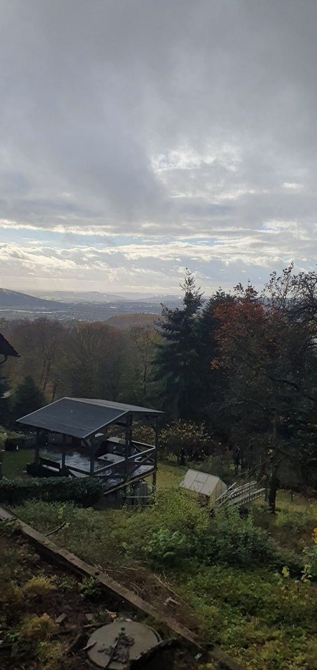 *TRAUMHAFTE AUSICHT! Großes, sanierungsbedürfiges Einfamilienhaus in Sonneberg Neufang* in Sonneberg