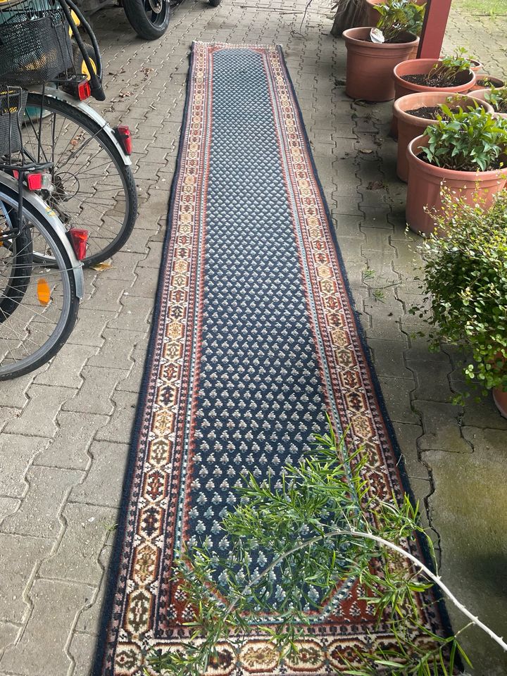 Echter dicker Teppich Schurwolle ca. 480-500x80 in Köln