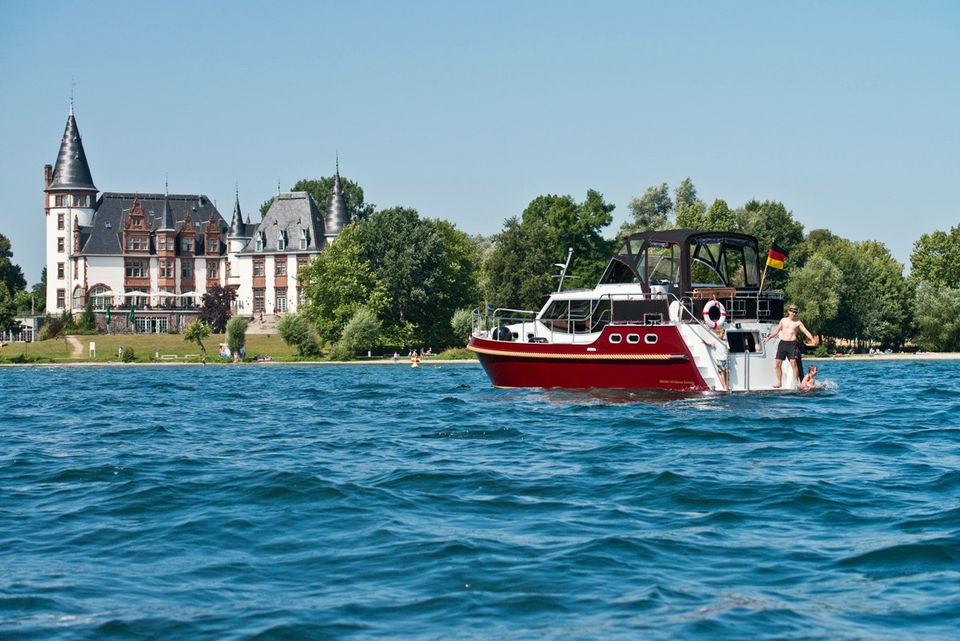 Bootsurlaub im Frühling mit Freunden auf der Müritz oder Ostsee in Dörfles-Esbach