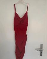 Rotes figurbetontes Kleid Baden-Württemberg - Gemmrigheim Vorschau