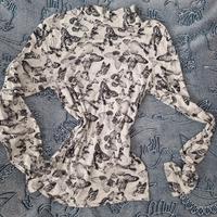 Rollkragenpullover mit Schmetterlingen von Stradivarius L 40 Hamburg-Nord - Hamburg Fuhlsbüttel Vorschau