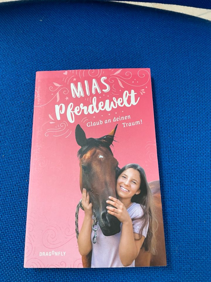 Mias Pferdewelt Buch in Altfraunhofen
