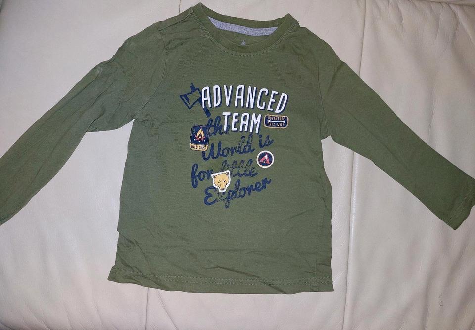 Langarmshirt, Pulover, Kleiderpaket für Jungs Gr 98/104 Herbst in Dresden