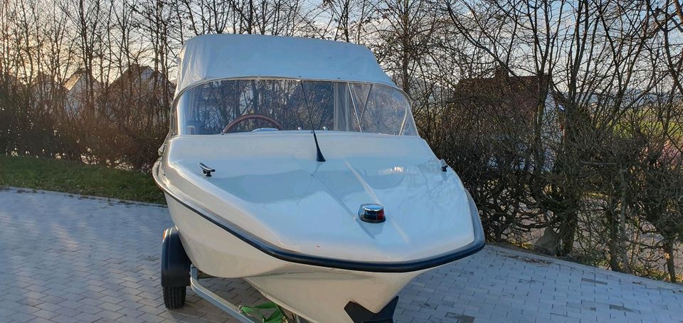 Hellwig Triton jun. Sportboot 15 PS Boot Urlaub Camping Freizeit in Habichtswald