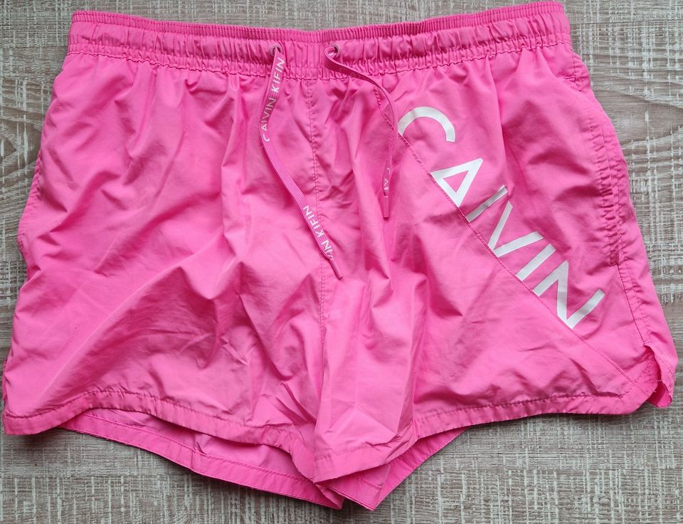 Calvin Klein Badehose Swimwear pink weiß Größe M in Velbert