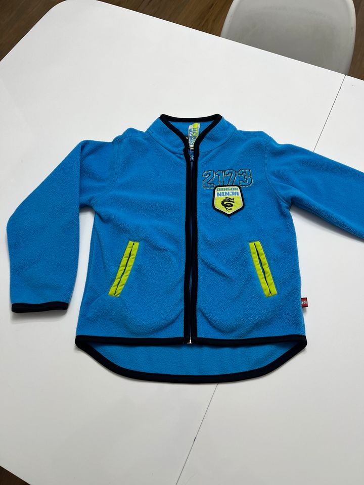 LEGO WEAR SOFTSHELL + Fleece 104 in Stadtbergen