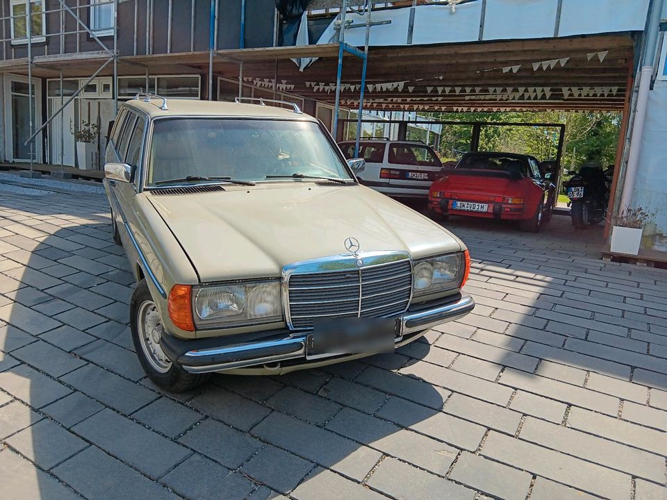 Mercedes 123er 300T turbodiesel in Leun