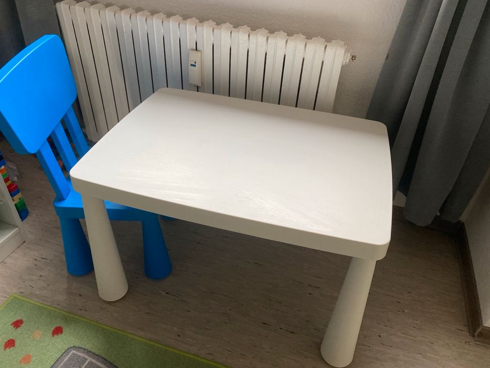 Stuhl und Tisch für Kinder IKEA in Kamen