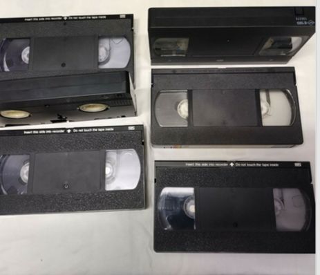 VHS Videocasetten mit Hülle , je 6 Stück in Hamminkeln
