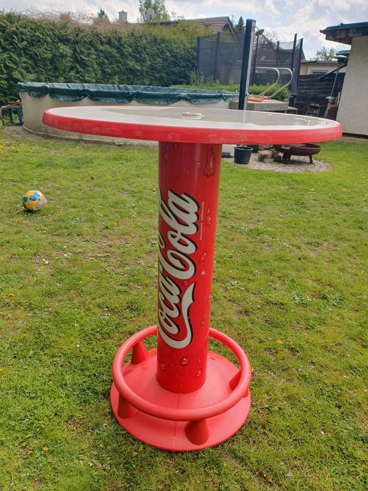Coca-Cola Stehtisch 112 cm hoch, Durchmesser 85 cm in Berlin