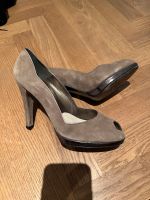 Stuart Weitzman Peep Toe Pumps grau Wildleder 40 Altstadt-Lehel - München/Lehel Vorschau