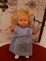 altes Püppchen aus DDR Zeit original Kleidung süßes Gesicht 22 cm Sachsen-Anhalt - Oebisfelde-Weferlingen Vorschau