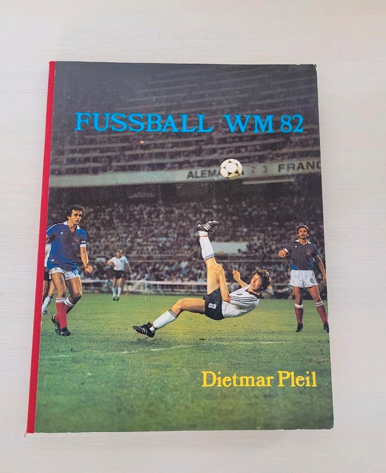 Fussball WM 82 Herba Sammelalbum Dietmar Pleil Fußball in Duisburg