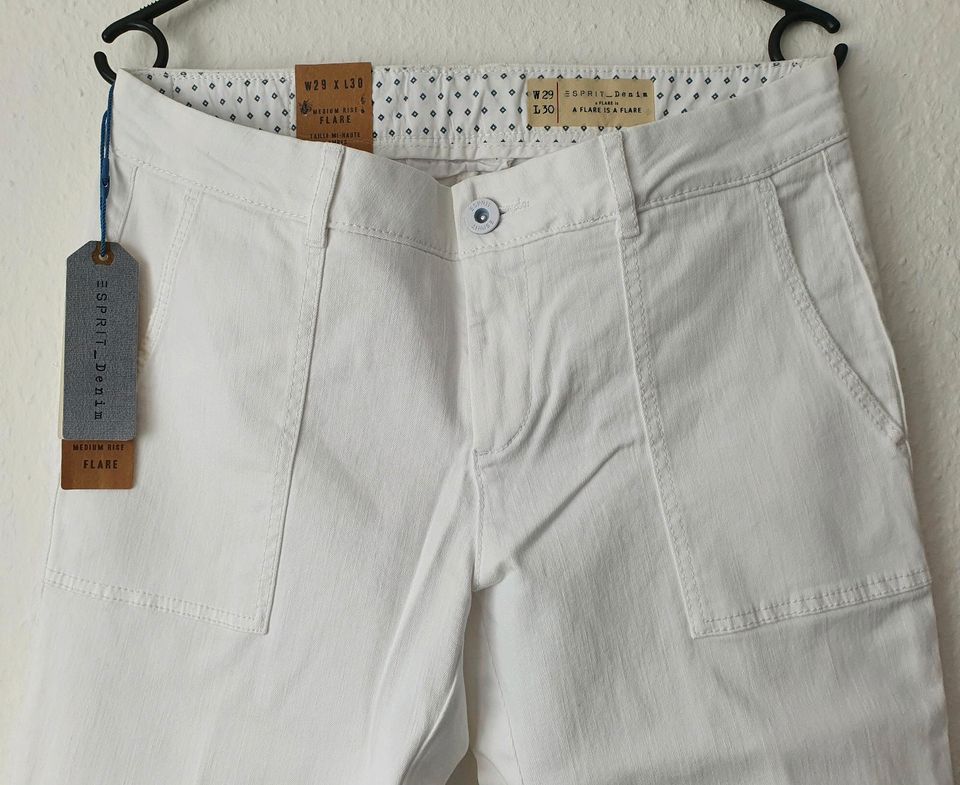 Schicke stretchige weiße Jeans von Esprit, Größe 29/30 in Mittenaar