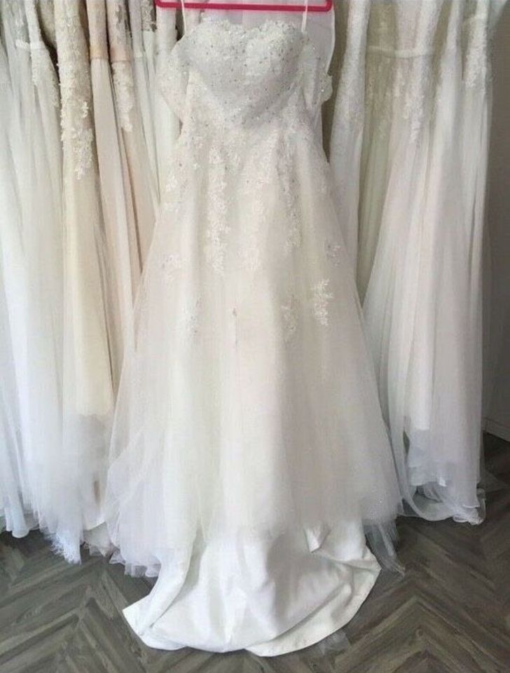 NEU!!! Brautkleid/Hochzeitskleid Gr.S/M ivory weiß, Glitzertüll in Sondershausen