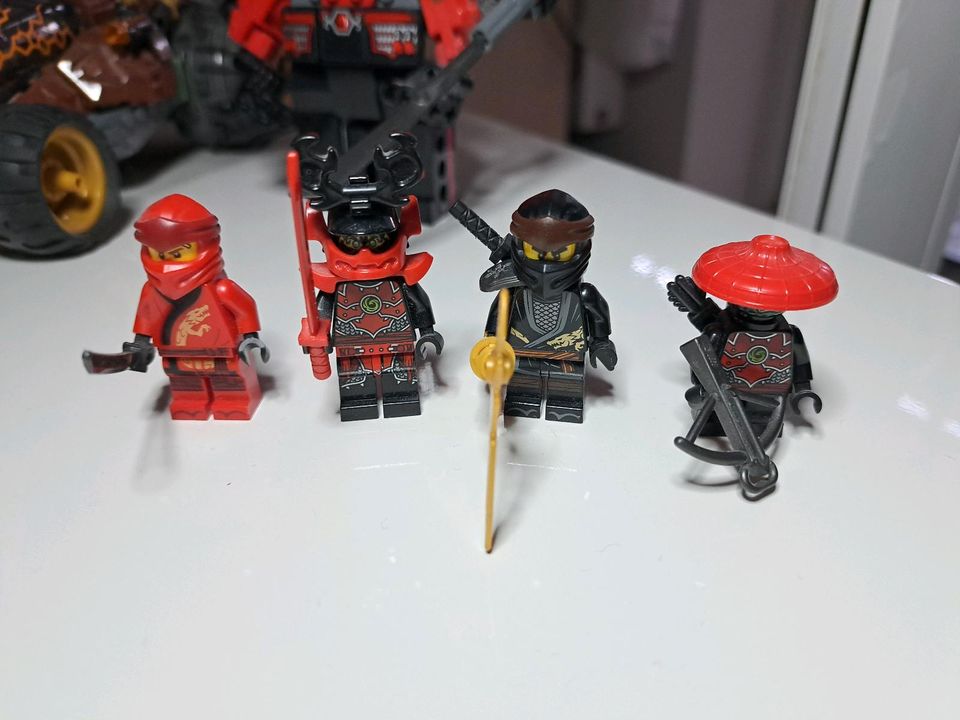 Lego Ninjago Cole Bohrer mit riesigen steinsamurai in Gunzenhausen