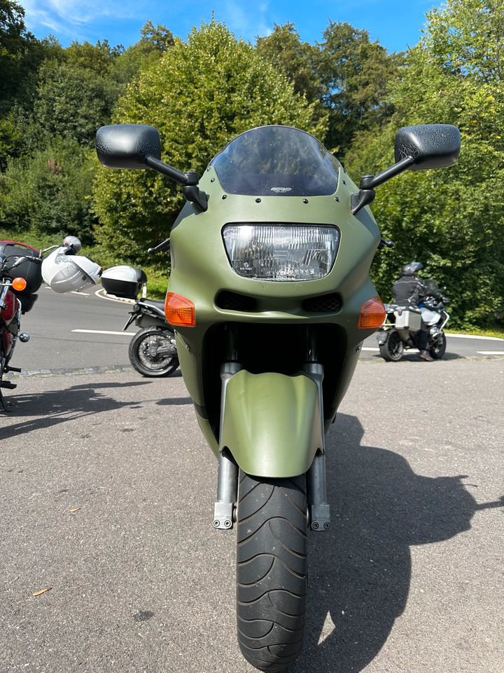 Kawasaki zzr 600 zx600E in Köln