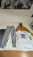 Vintage Adidas Jacke, Adidas Jogginghose und Adidas T-Shirt weiß Nordrhein-Westfalen - Mönchengladbach Vorschau