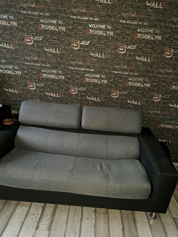 Schlafcouch in Grau in Düsseldorf