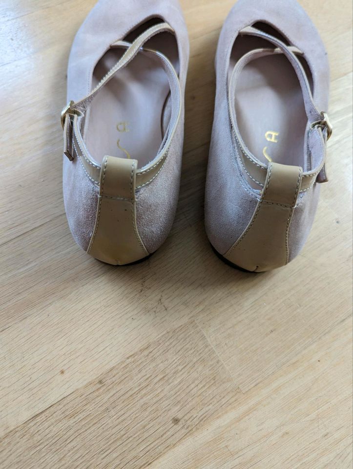 Unisa Ballerinas Gr. 38 in Freiburg im Breisgau