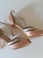 Sandaletten High Heels Gr. 37 rose nude Satin Berlin - Tempelhof Vorschau