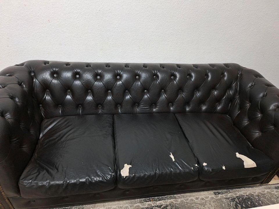 Sofa zu Vorgeschenken neu abholen in Düsseldorf