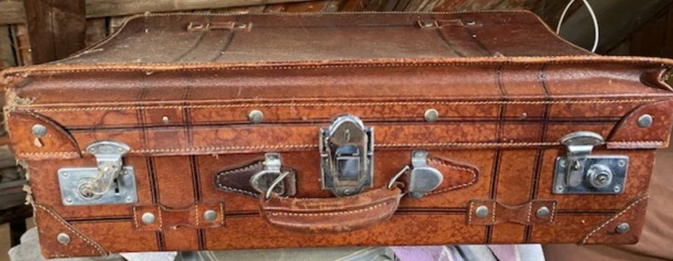 alter Reisekoffer ca 100 Jahre alt in Friemar