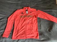 Adidas Trainingsjacke mit Unterschrift Anne Sauer Lübeck - St. Gertrud Vorschau