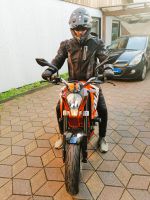 schöne 125er KTM Duke, wenig Kilometer Hessen - Dietzenbach Vorschau