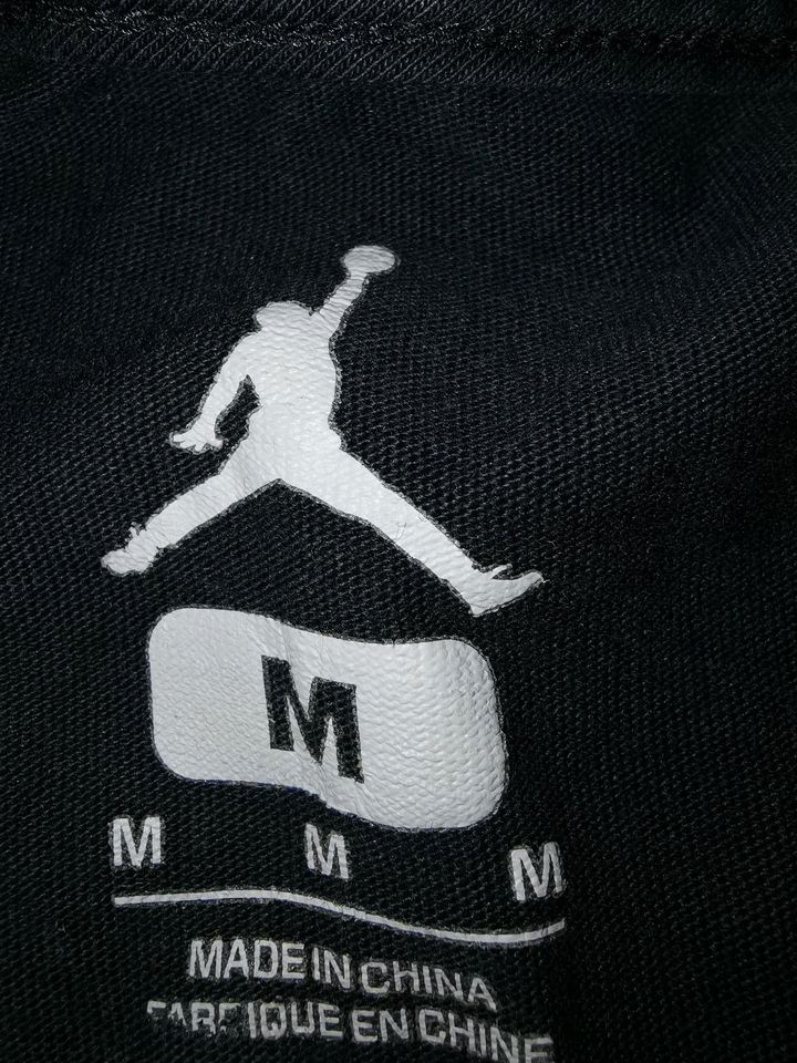 Air Jordan Langarmshirt Gr. M Topzustand in Friedrichshafen