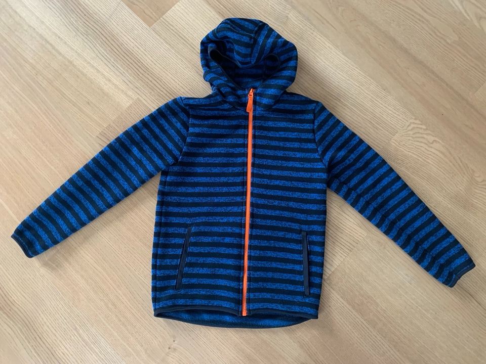 H&M Fleece-Strickjacke, Gr. 134/140 in Binzen