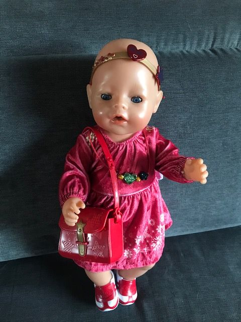 neuw 4teilig Zapf Baby Born Set Kleid Haarband Tasche Kette in Nürnberg (Mittelfr)