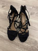 Tamaris Riemchen Sandaletten schwarz 40 neu Hessen - Niedenstein Vorschau